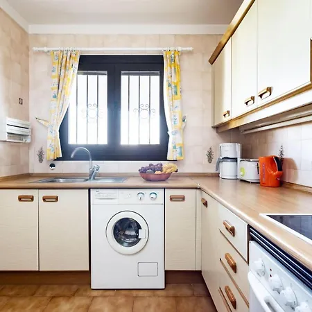 아파트 Fewo-atico-sol-romantico-2-schlafzimmer-mit-pool-parkplatz-ruhige-lage-alles-zu-fuss-erreichbar *